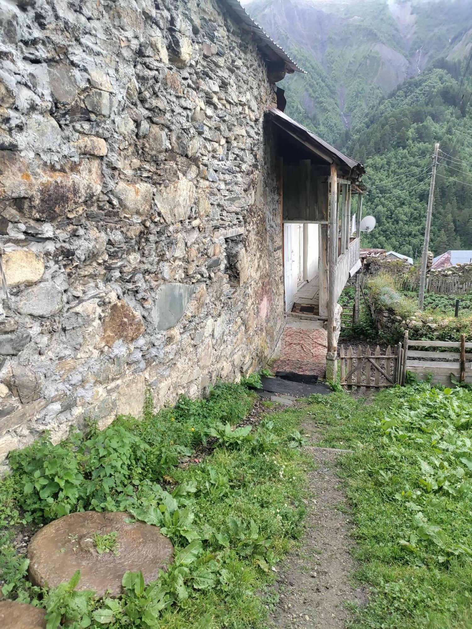 Guest House "Betqil" Adishi Екстериор снимка
