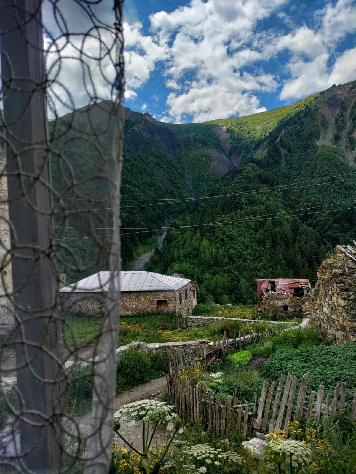 Guest House "Betqil" Adishi Екстериор снимка